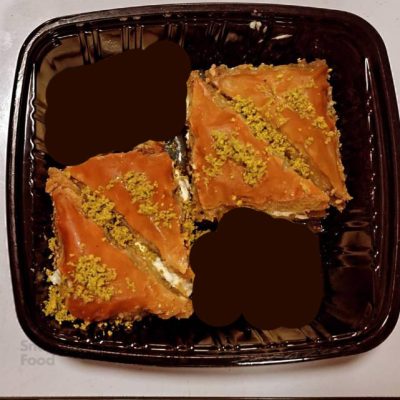 باقلوا مثلثی کوچک با سرشیر